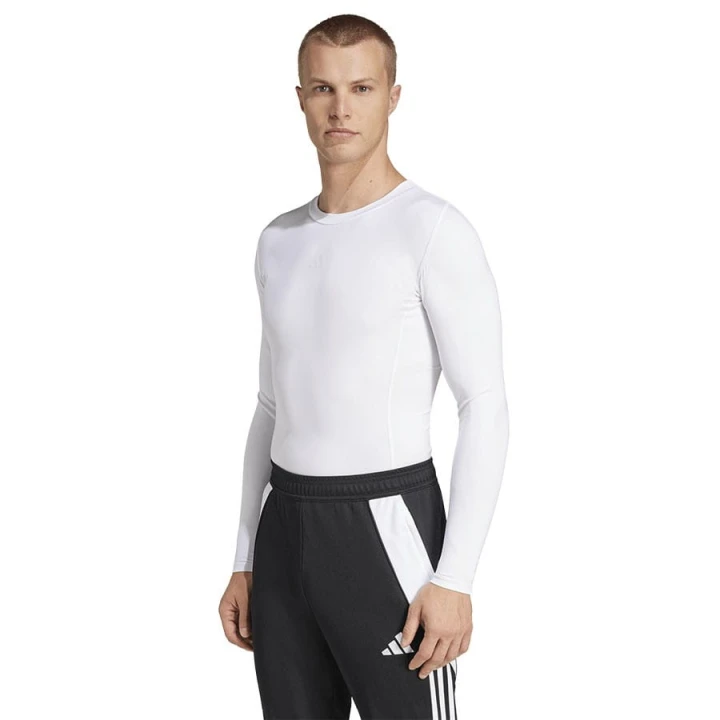 Koszulka adidas TECHFIT LS Tee JP2920
