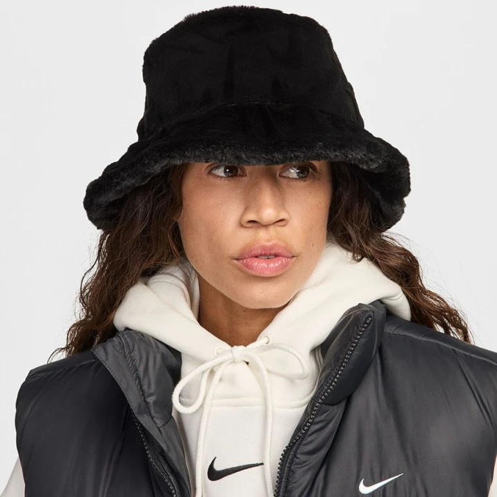 Kapelusz Nike APEX ocieplany HF7194-010