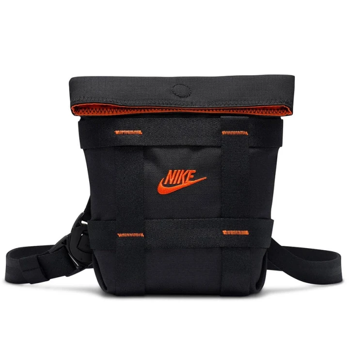 Saszetka Nike Sportswear HF8106-010