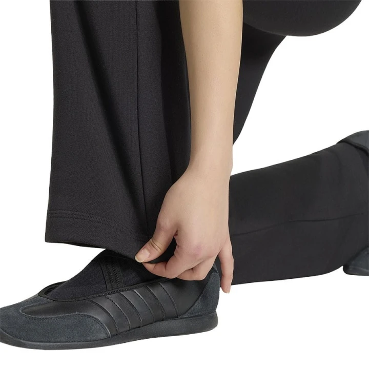 Spodnie adidas Seasonal Essentials Satin KS2789