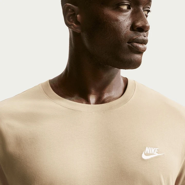T-Shirt Nike Sportswear Club AR4997-297