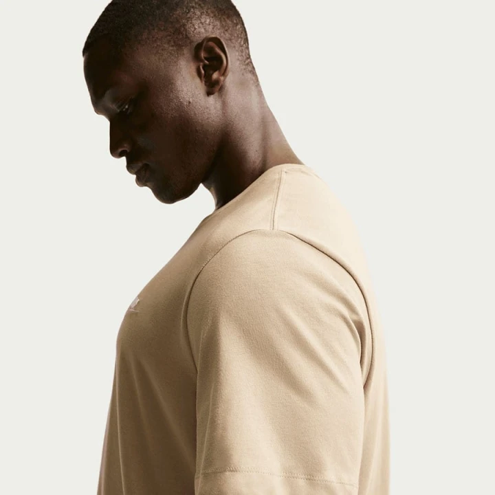 T-Shirt Nike Sportswear Club AR4997-297