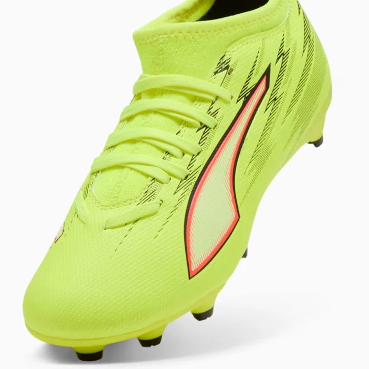 Buty Puma Ultra 6 Match Jr FG/AG 108701-01