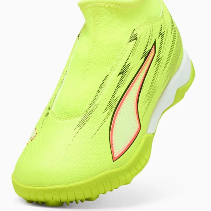 Buty Puma Ultra 6 Match LL TT+ Mid Jr 108979-01