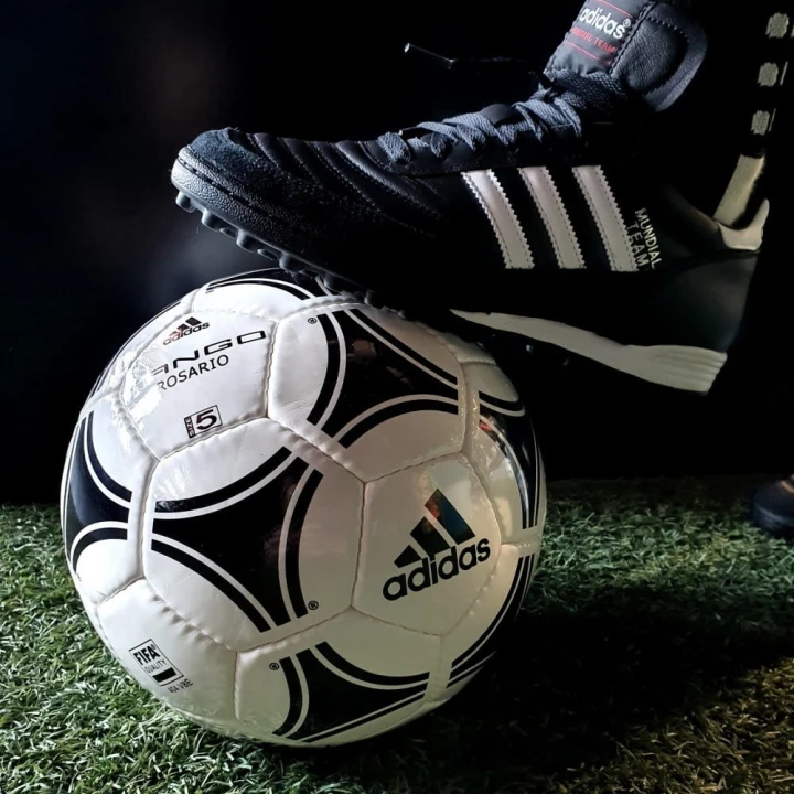 Buty adidas Mundial Team  019228